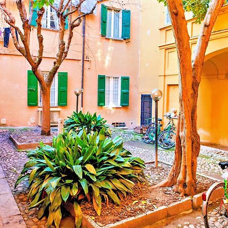 Elegant And Modern Loft In Medieval Bologna Kültér fotó