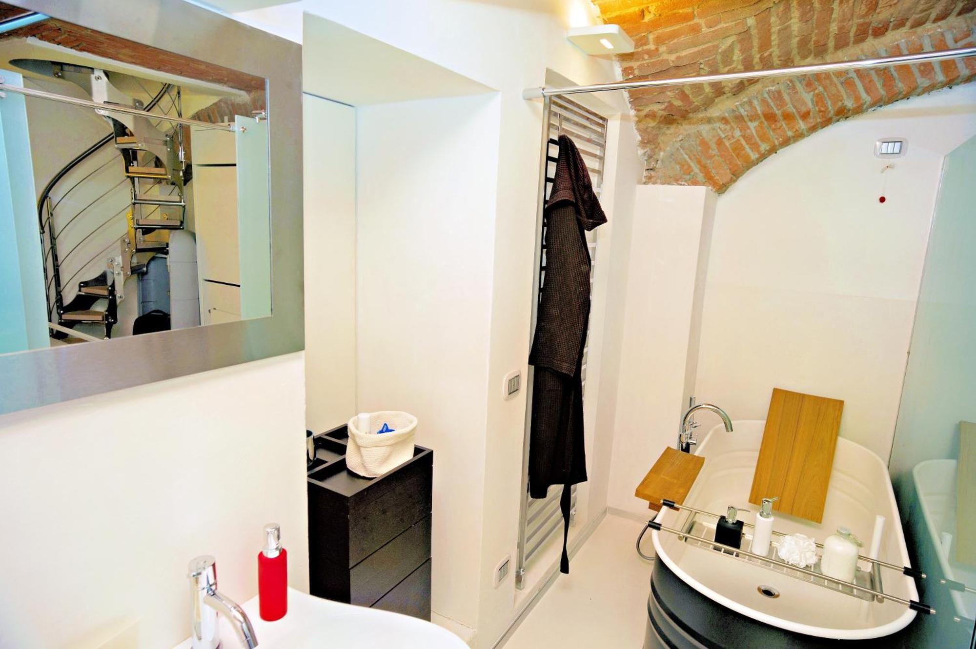 Elegant And Modern Loft In Medieval Bologna Kültér fotó